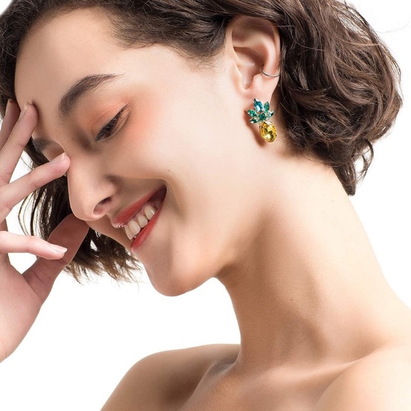 💥HP💥New Betsey Johnson Pineapple Earrings - Picture 6 of 9